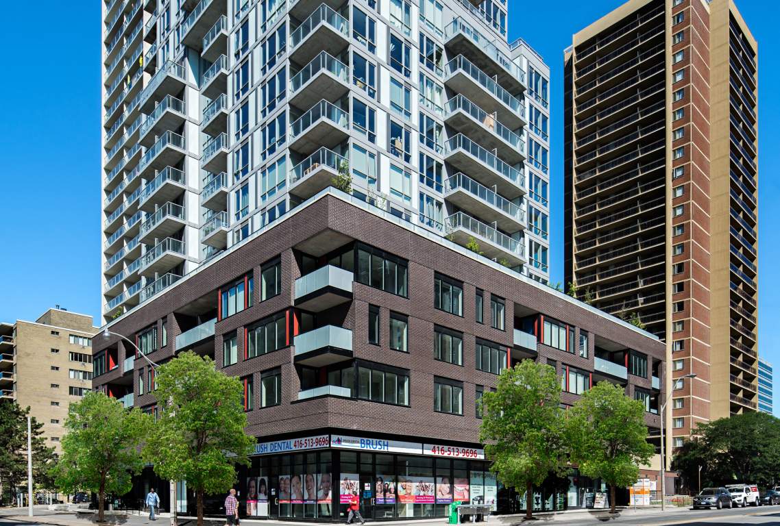Modern high-rise apartments for rent in downtown Toronto