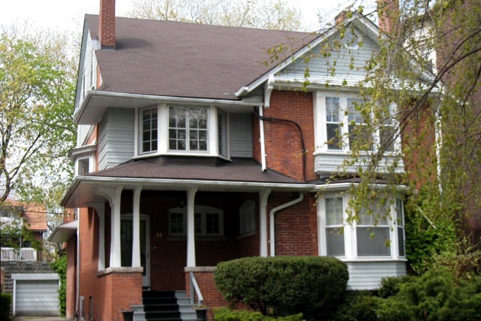 Victorian style house in Toronto Annex, belonging to Rachel McAdams