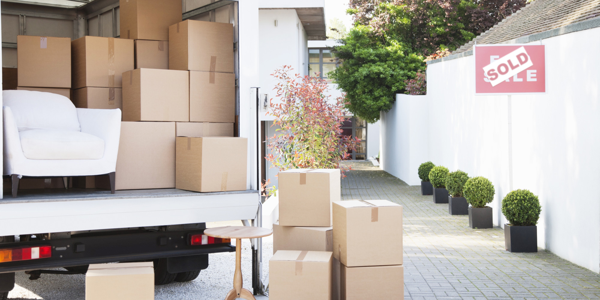 Why hiring movers is a must for apartment-dwellers in Toronto