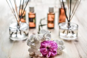 make your apartment smell good with natural scents